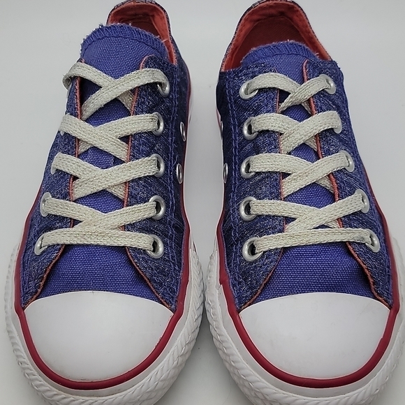 Girls Converse Glitter/Canvas low tops - Picture 2 of 10